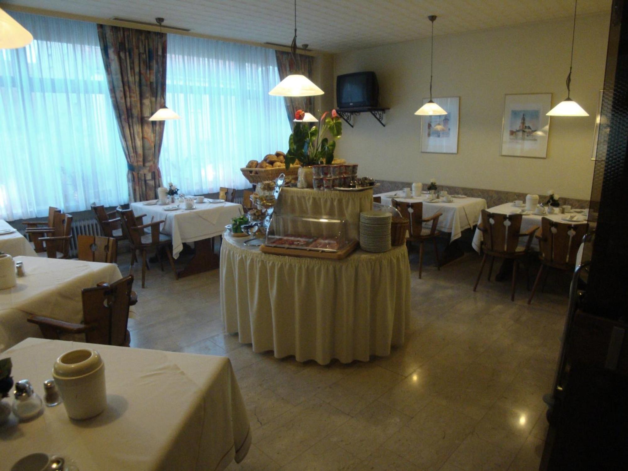 Hotel Gasthof Herderich シュリュッセルフェルト エクステリア 写真