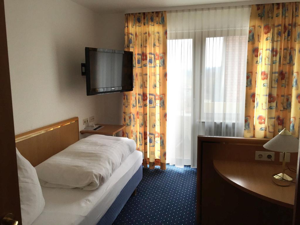 Hotel Gasthof Herderich シュリュッセルフェルト 部屋 写真