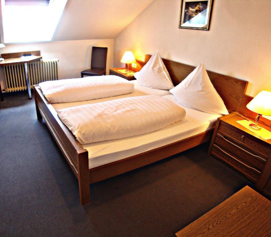 Hotel Gasthof Herderich シュリュッセルフェルト エクステリア 写真
