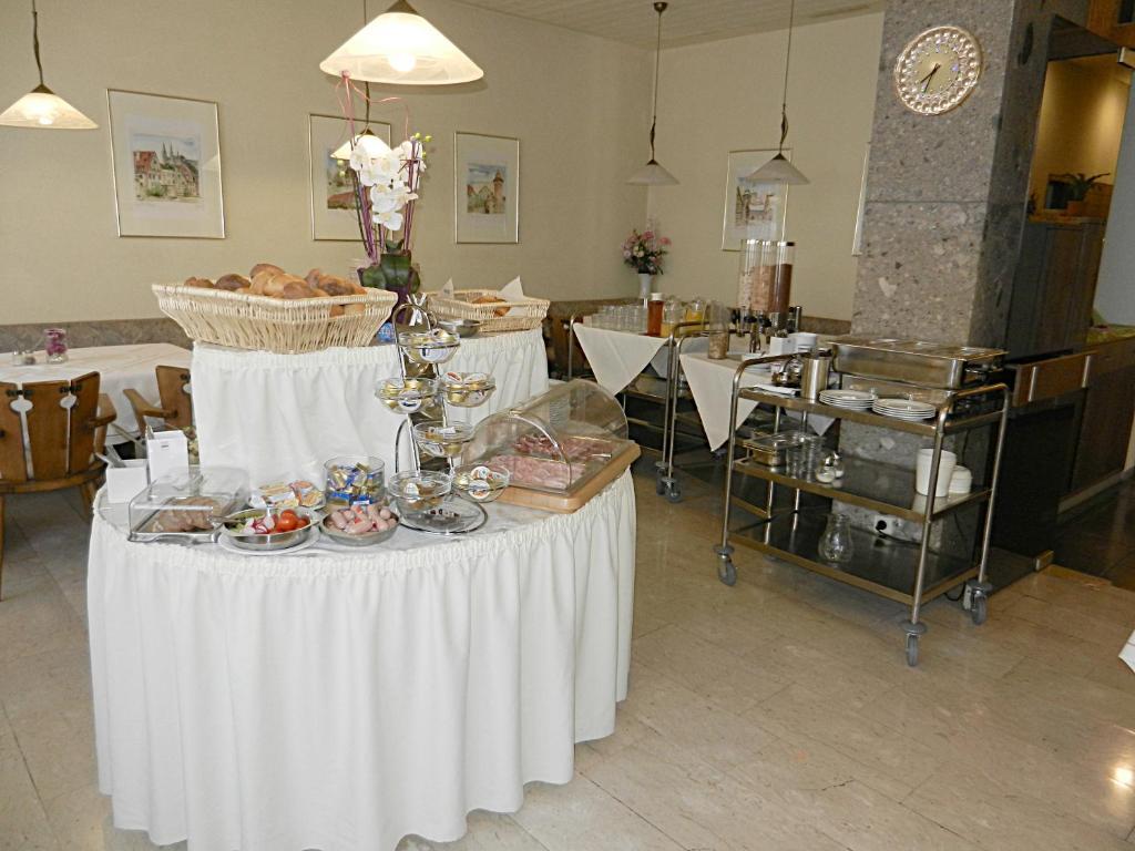 Hotel Gasthof Herderich シュリュッセルフェルト エクステリア 写真