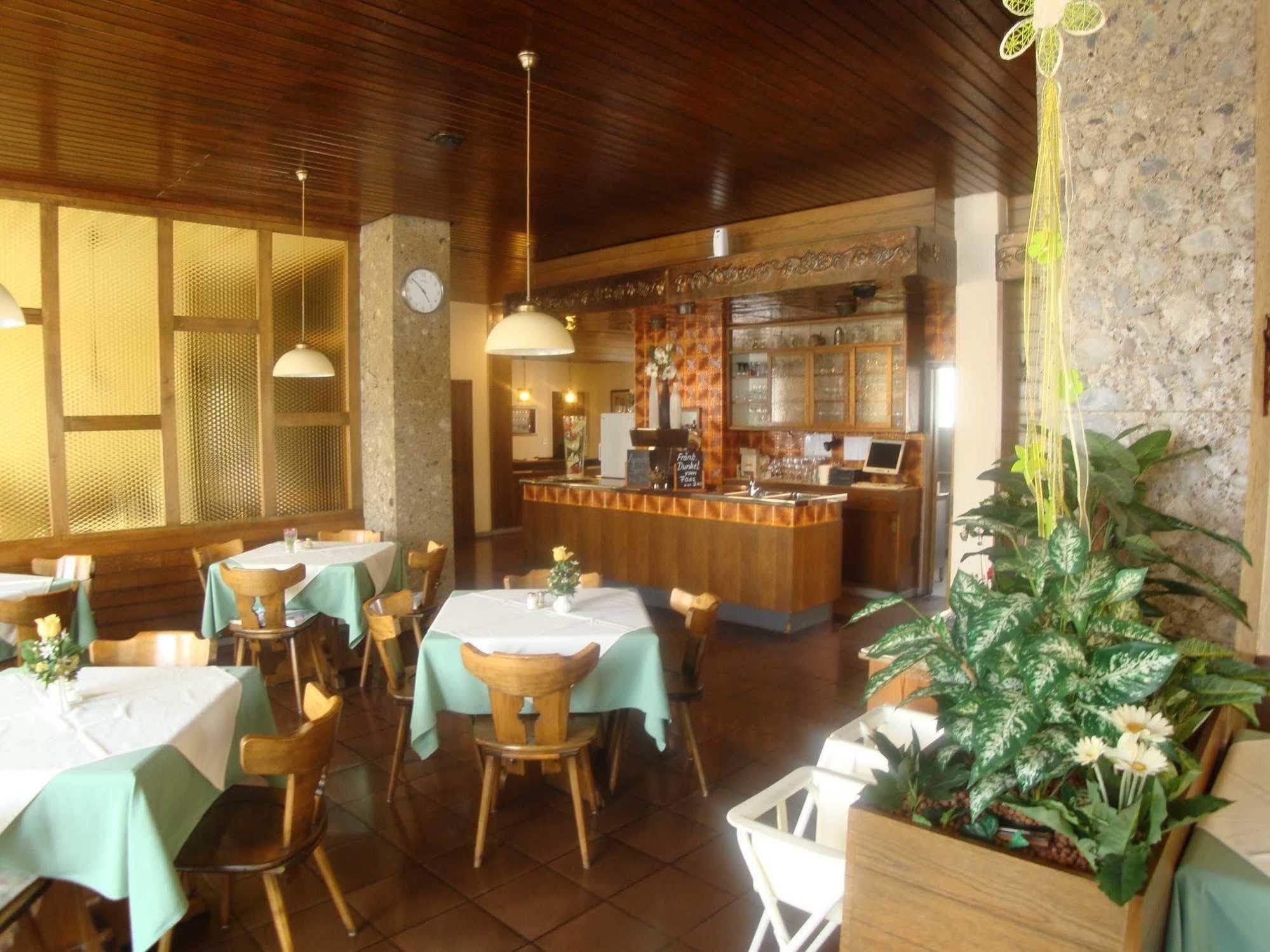 Hotel Gasthof Herderich シュリュッセルフェルト エクステリア 写真